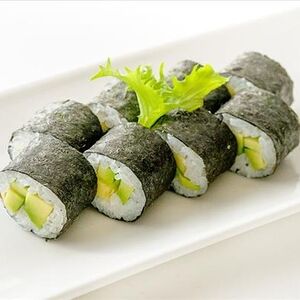 Ролл с авокадо