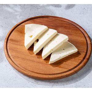 Нарезка Сулугуни