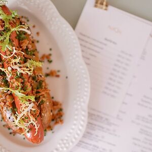 Хот-дог с сосиской из говядины 