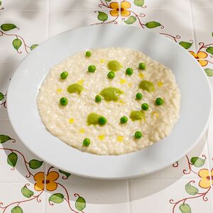 Сырное ризотто с зеленым горошком и муссом из цукини