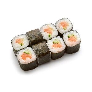 Маки с лососем и огурцом