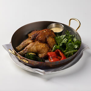 Цыпленок корнишон с овощами и горчичным соусом