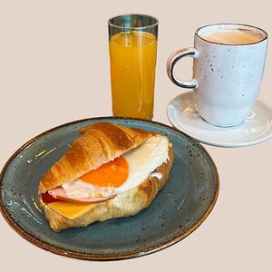 Круассан Завтрак