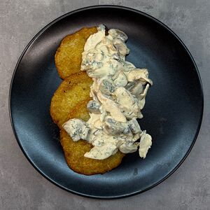 Драники с курицей и шампиньонами 