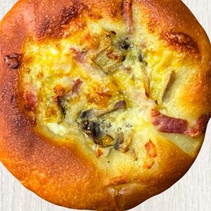 С беконом и грибами
