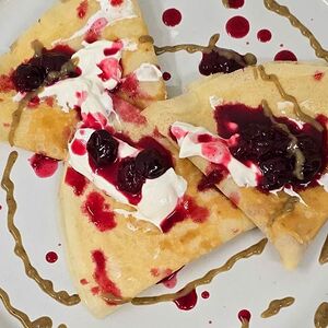 Блинчики сметана и джем