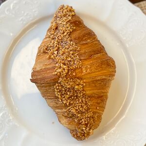 Круассан с арахисом 