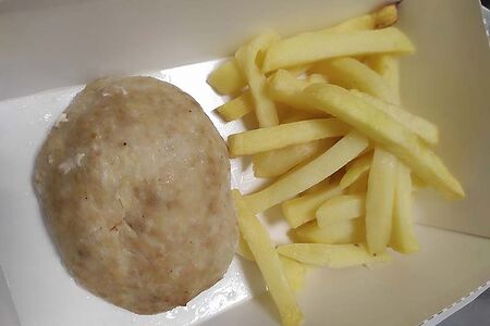 Котлета куриная с картофелем фри