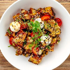 Салат с баклажаном и творожным сыром 