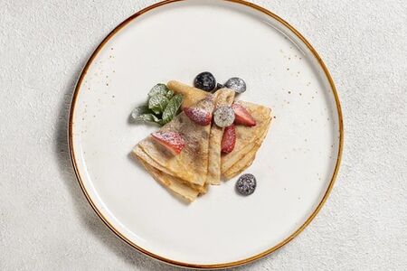 Блины с ягодами 