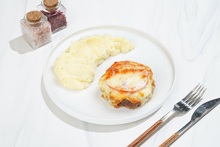 Говядина по-французски с картофельным пюре