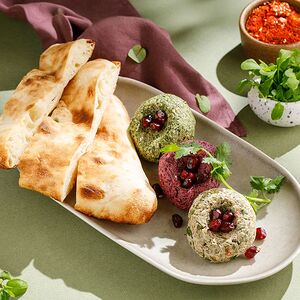 Ассорти пхали с лепёшкой шоти