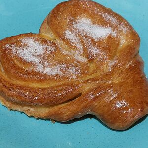 Булочка с сахаром