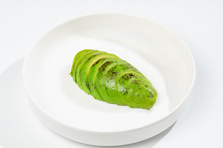 Авокадо на гриле