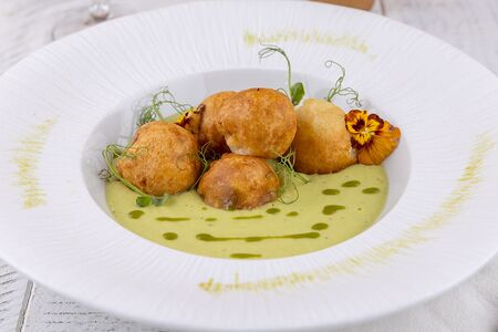 Польпетте DI Coniglio di pastella из кролика 