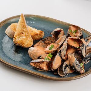 Мидии в соусе том ям