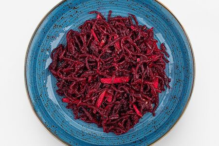 Салат со свеклой и зеленым яблоком