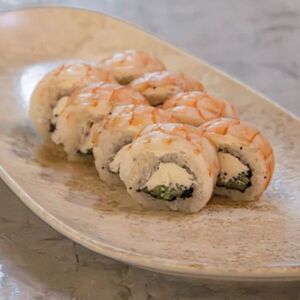 Филадельфия с креветками и огурцом