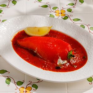 Перец Рамиро с рикоттой и анчоусами