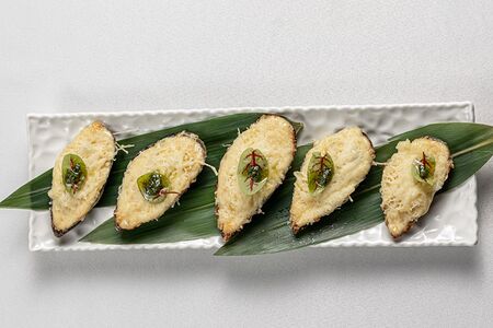 Мидии Киви со сливочным соусом