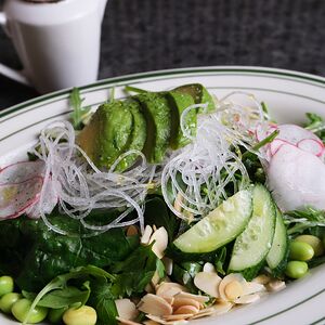 Зеленый салат