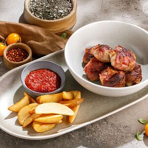 Шампиньоны в беконе на мангале