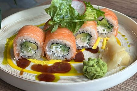 Ролл Филадельфия с лососем