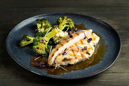 Куриная грудка гриль