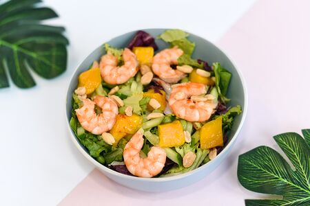 Боул с креветками
