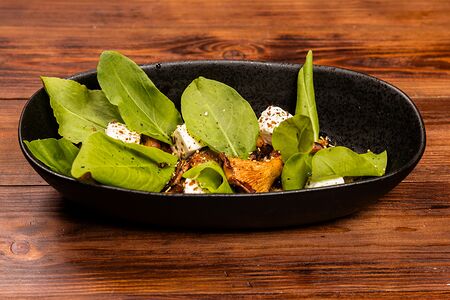 Жареные баклажаны, лисички