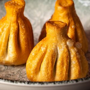 Жареные хинкали с говядиной и свининой
