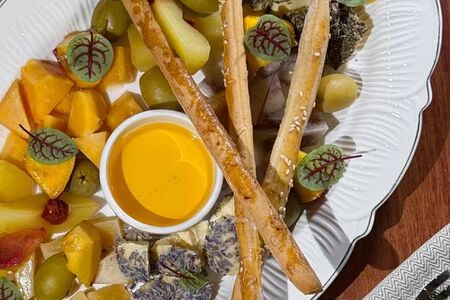 Антипасти из фермерских сыров 