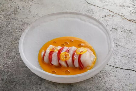 Сашими из дальневосточного гребешка с кумкватом