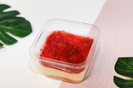 Трайфл чизкейк клубничный 