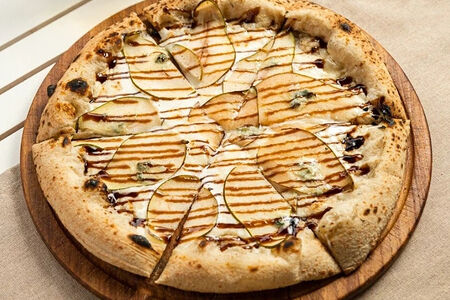 Груша с горгонзолой