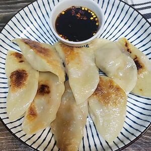 Гедза с креветками с японским соусом