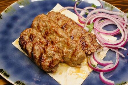 Люля-кебаб из свинины и говядины