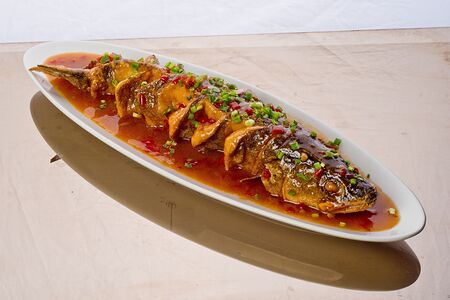 Судак в остром соусе 