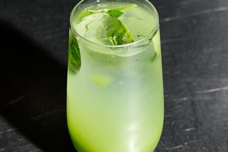 Лимонад Киви, базилик и мята