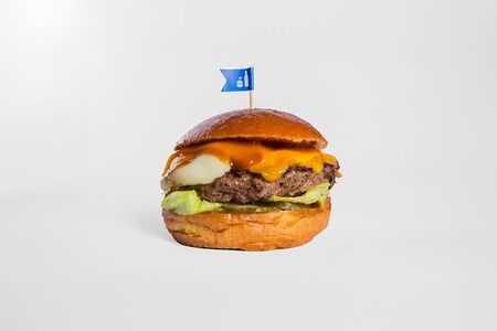 Чизбургер с соусом Кола-Барбекю