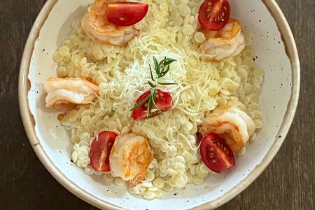 Салат Цезарь с креветками 