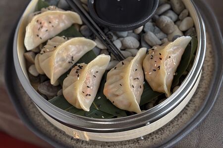 Гёдза с лососем