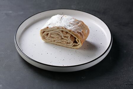 Яблочный штрудель