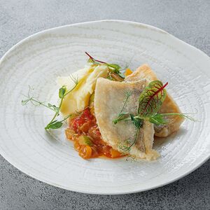 Судак с пюре и рататуем