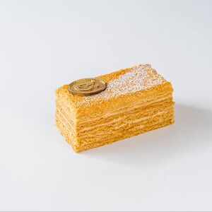 Пирожное Медовик