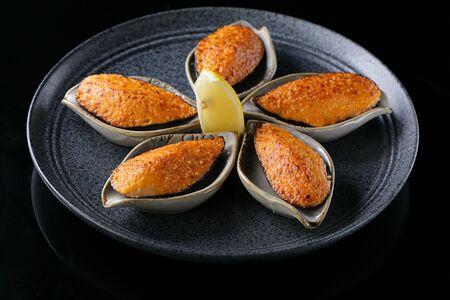 Мидии запеченные