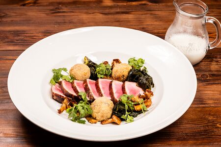 Тунец и сливочный даши с лисичками