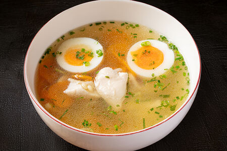 Куриный бульон и птитим