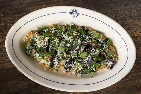 Печеный баклажан, пармезан, травы