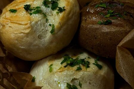 Чесночный хлебушек на гриле